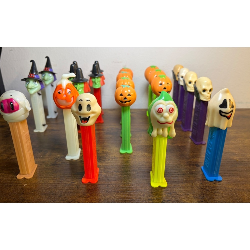 Halloween PEZ Dispenser Lot Witches Pumpkins Skulls Ghost Mummy Slime 4.9 Patent